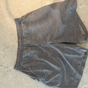 Lululemon Pace Breaker Shorts 7” - M